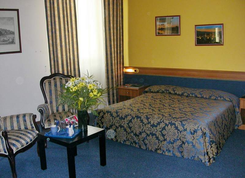 Hhb Hotel Florence Room photo