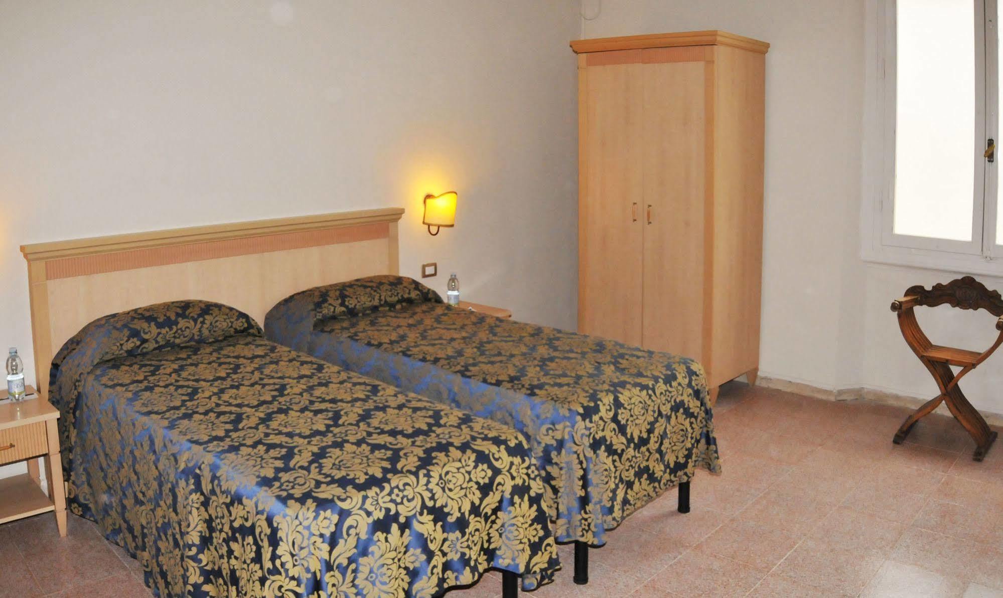 Hhb Hotel Florence Exterior photo